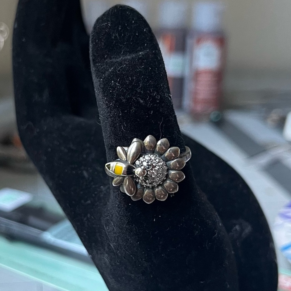 Sterling silver bee ring with flower bee on flower ring